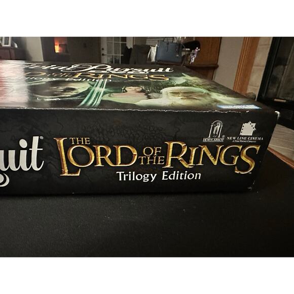 Lord of the Rings Trivial Pursuit 2004 2 DVD Edition Pre-Owned- Fast Shipping - Picture 2 of 9